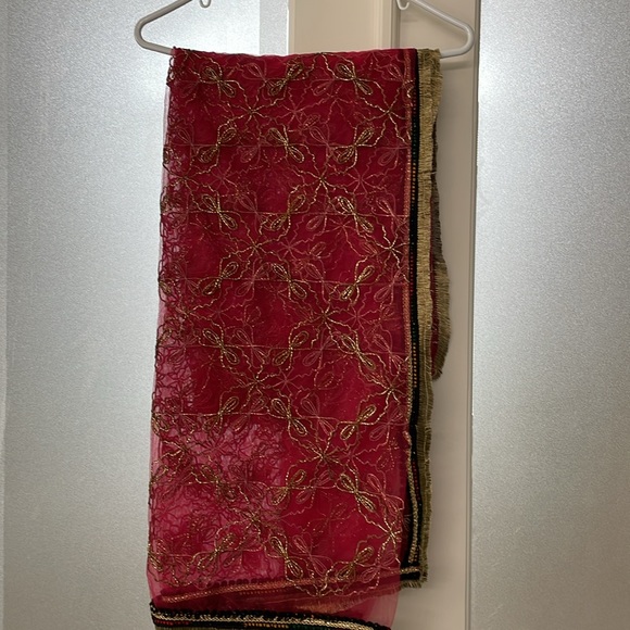 Beautiful 3 PCs Pakistani designer wedding, evening dress - Picture 6 of 8